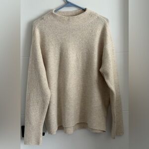 Uniqlo: Women’s Sweater (ptp approx 24.5in) - Size Medium (8% wool!)